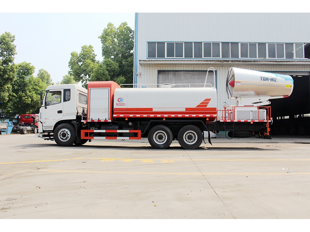 國六東風(fēng)隨專后雙橋16立方霧炮車/50-120米霧炮