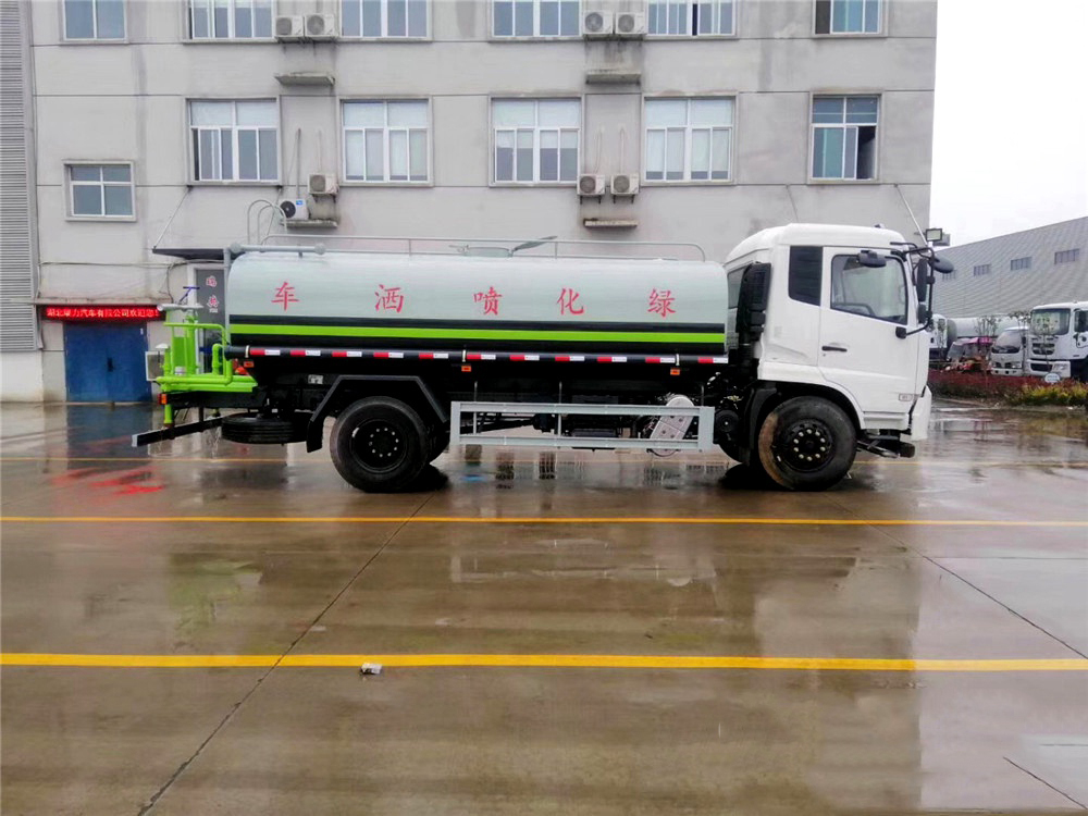 國(guó)六東風(fēng)天錦13方灑水車