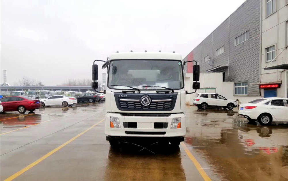 國(guó)六東風(fēng)天錦13方灑水車