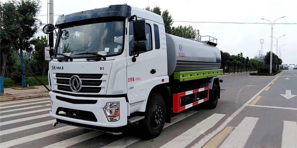 國六12-14方東風專底霧炮車30-40米