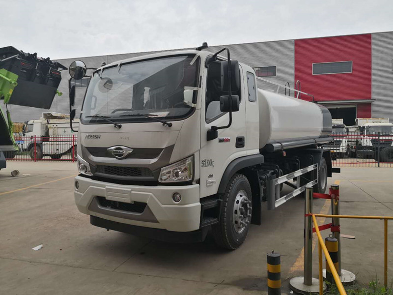 國(guó)六福田瑞沃12方灑水車(chē)