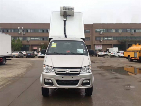 長(zhǎng)安跨越王動(dòng)物無(wú)公害處理車